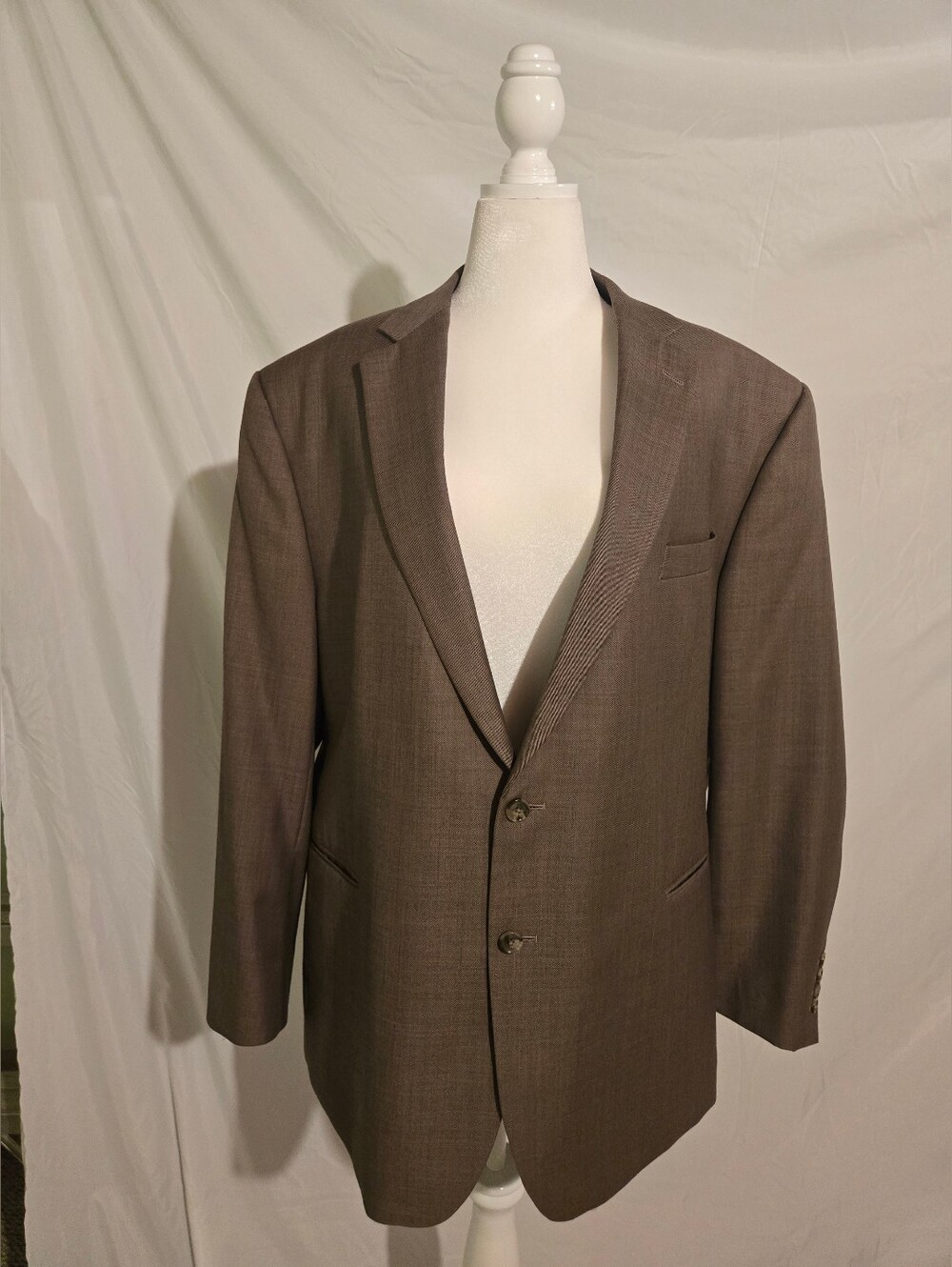 Classic Men's Brown Sharkskin
